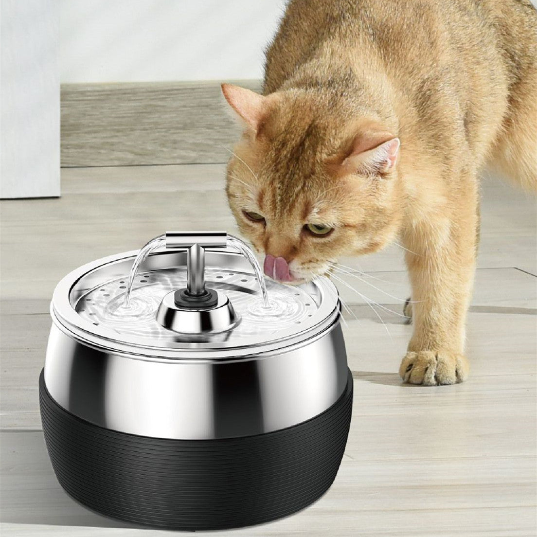 New Cat Water Dispenser Lock And Load Spray Water Dispenser Pet Products - FurryFriendMark